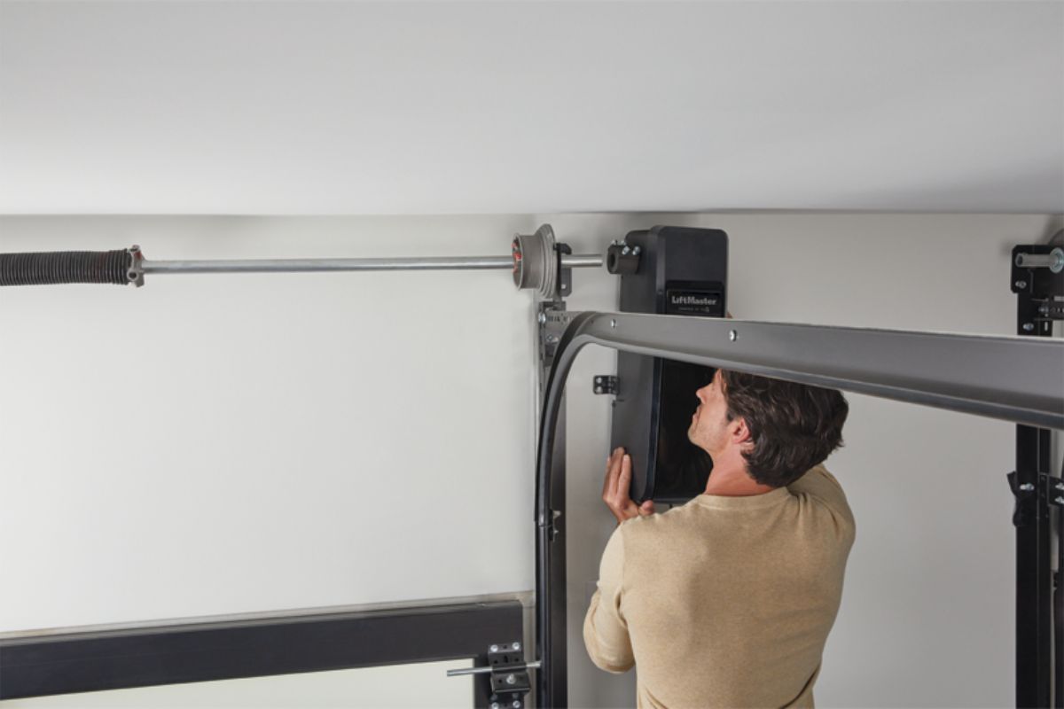 Garage door installation service - Modesto, CA & Stanislaus County